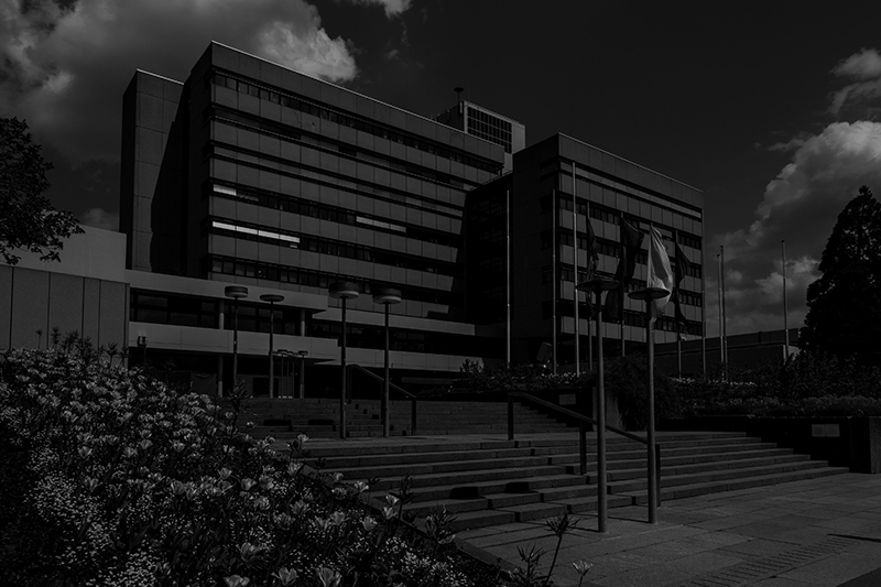 Modernes Bürogebäude als Referenz für Dienstleistungen